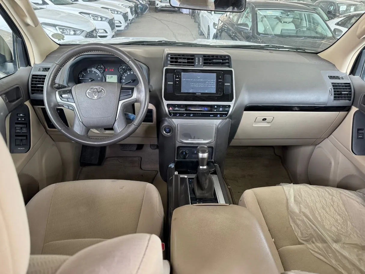 Car image 15