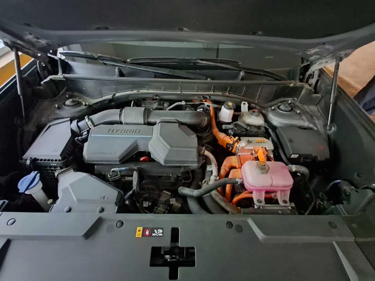 Car image 19
