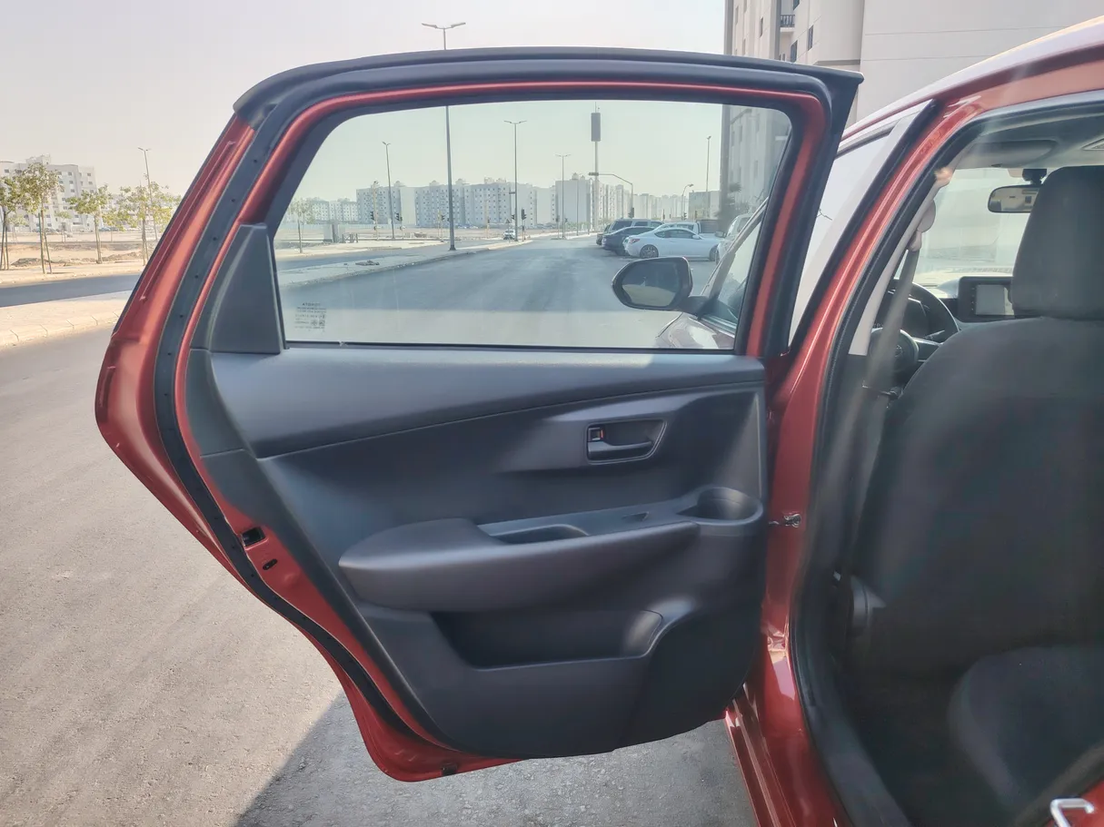 Car image 13