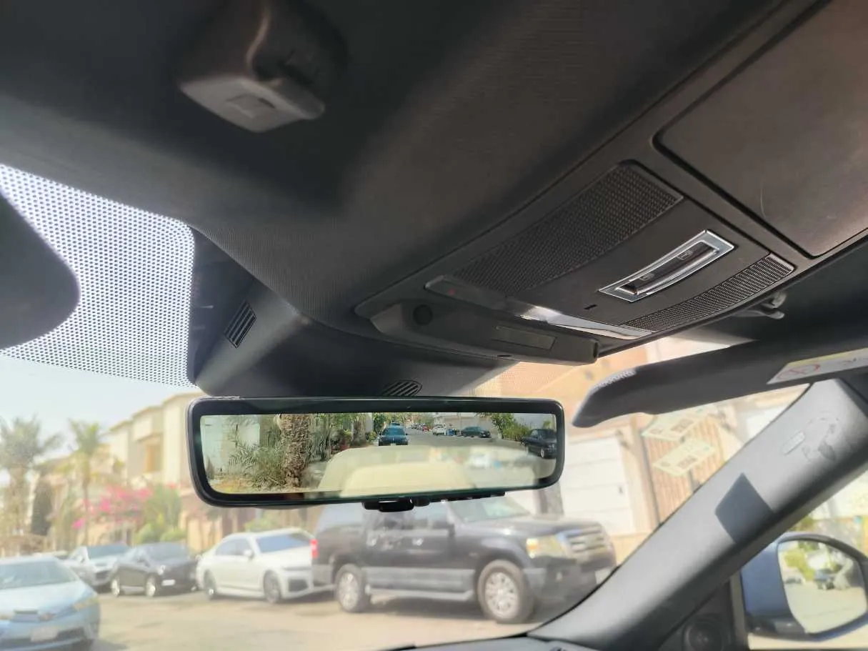 Car image 43