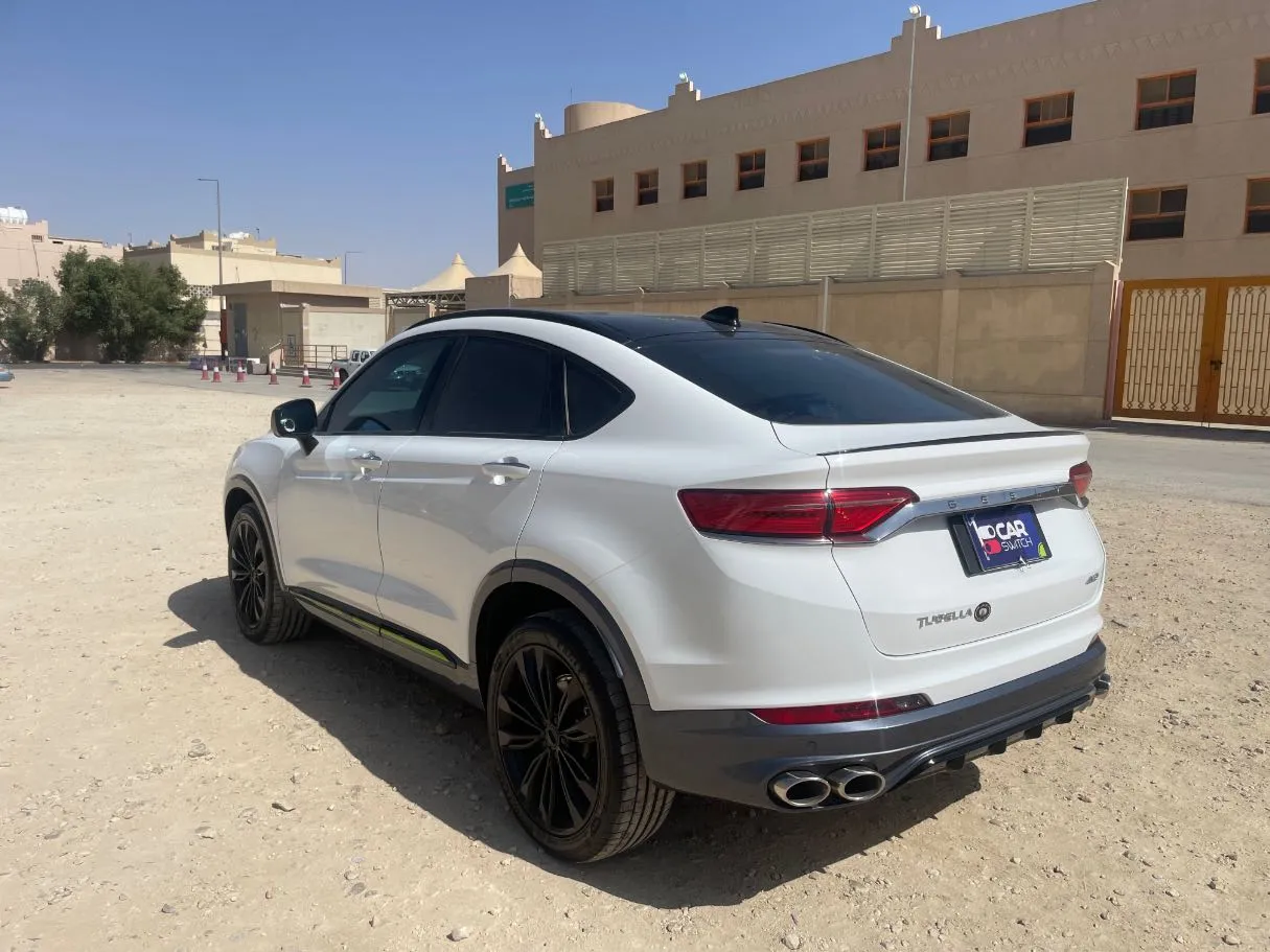 Car image 7