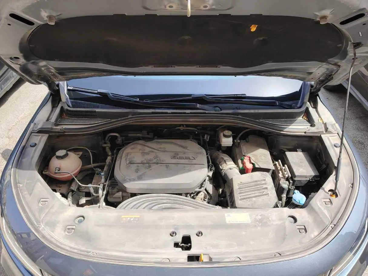 Car image 32