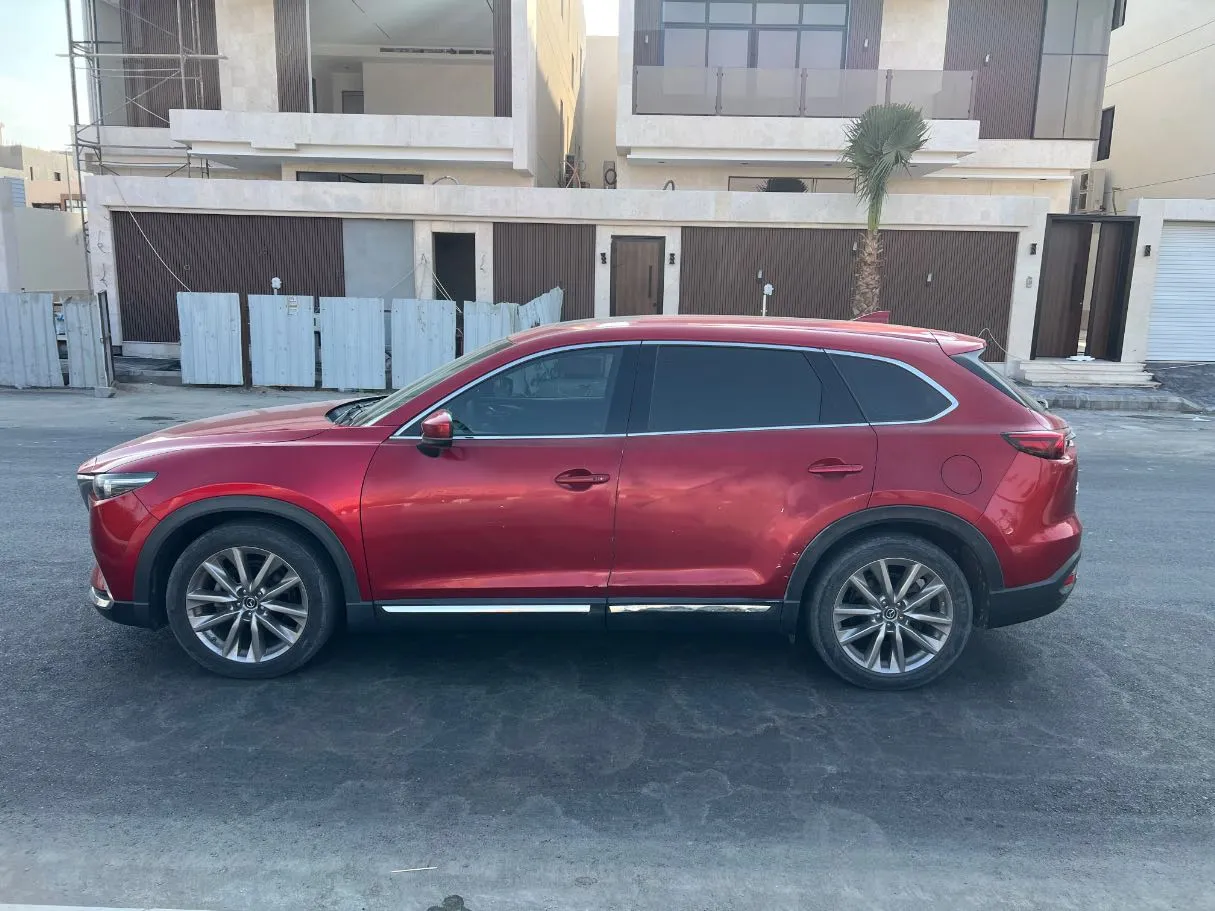 Car image 8