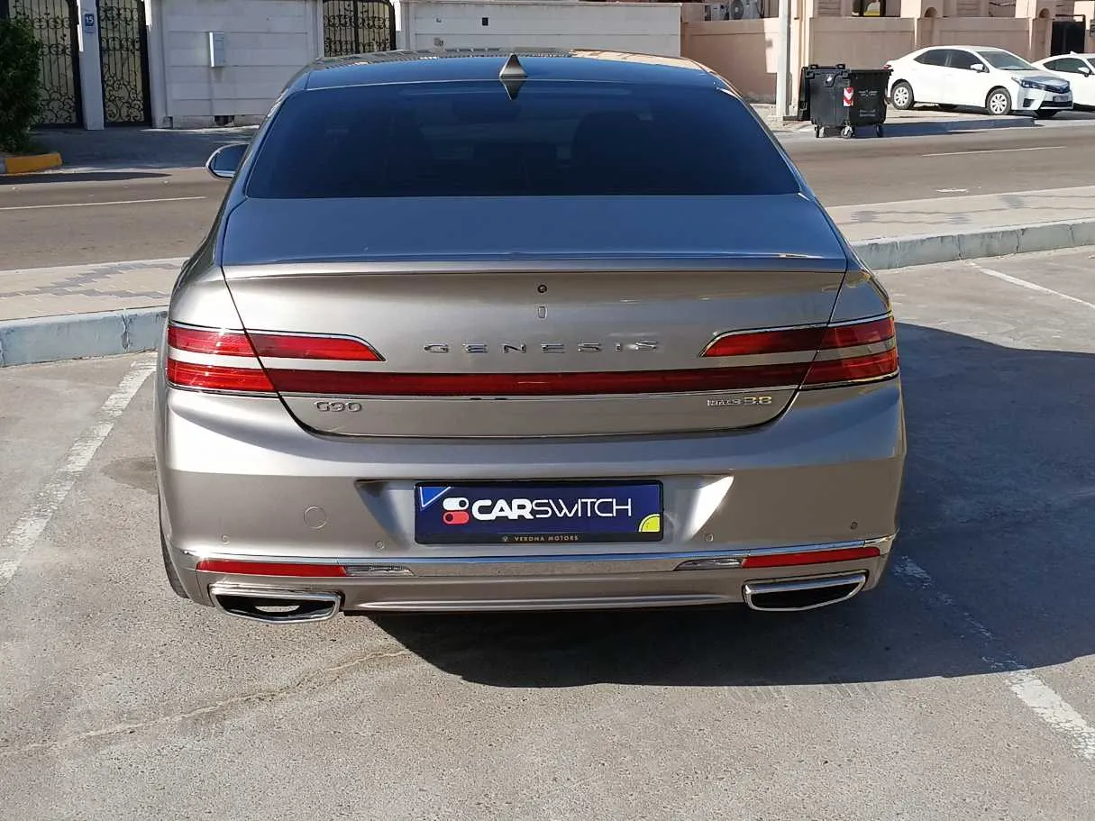 Car image 6