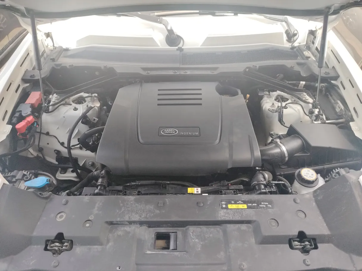 Car image 37