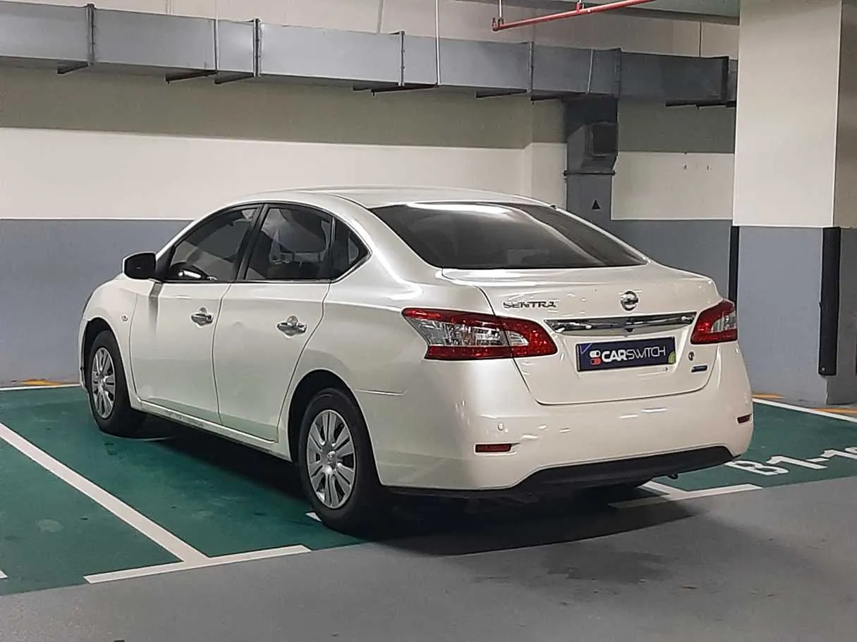 Car image 7