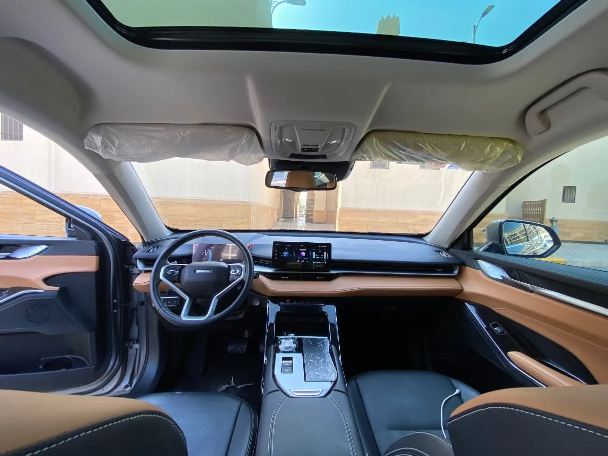 Car image 15