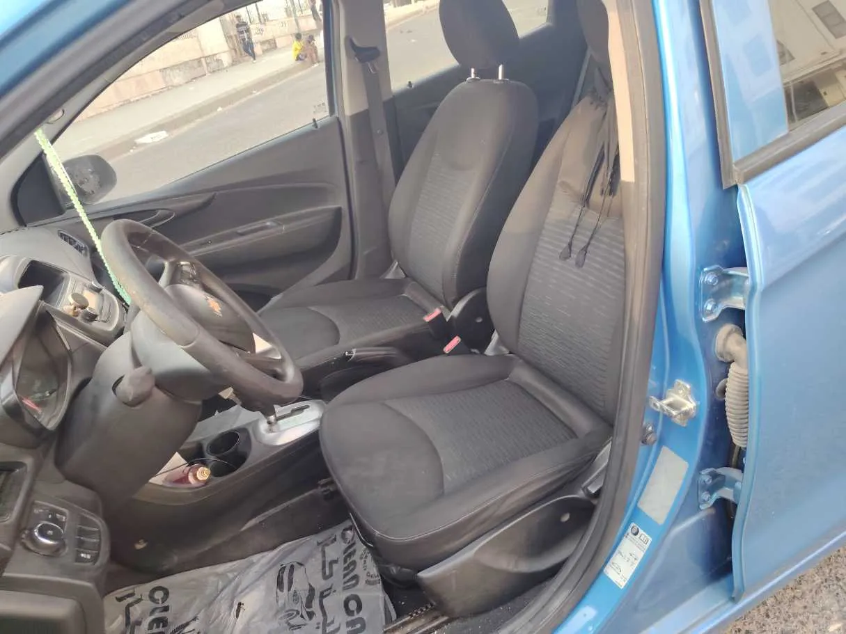 Car image 13