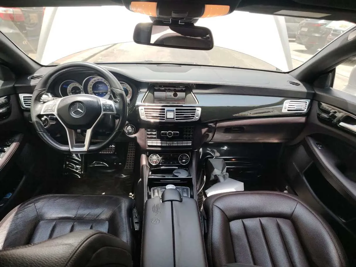 Car image 39