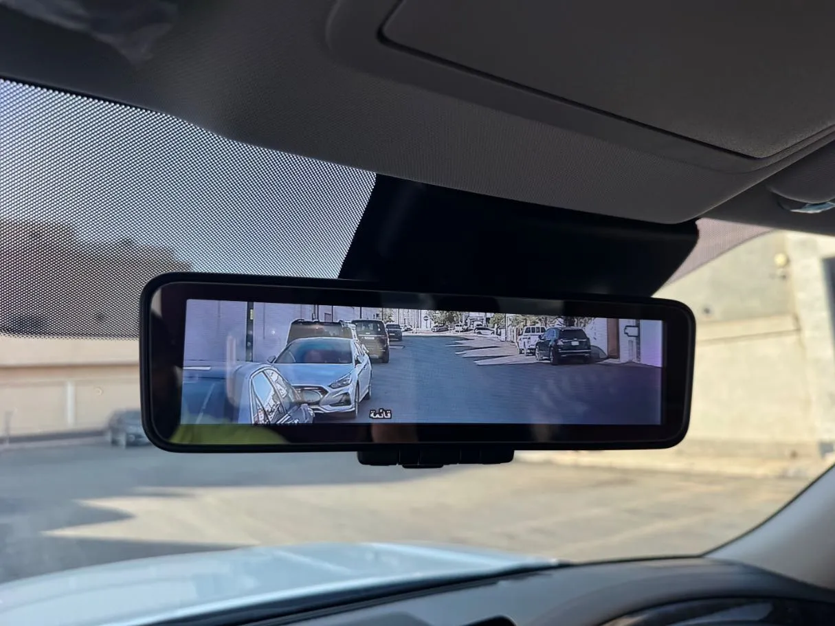 Car image 22
