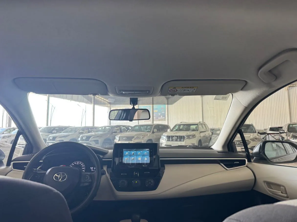 Car image 16