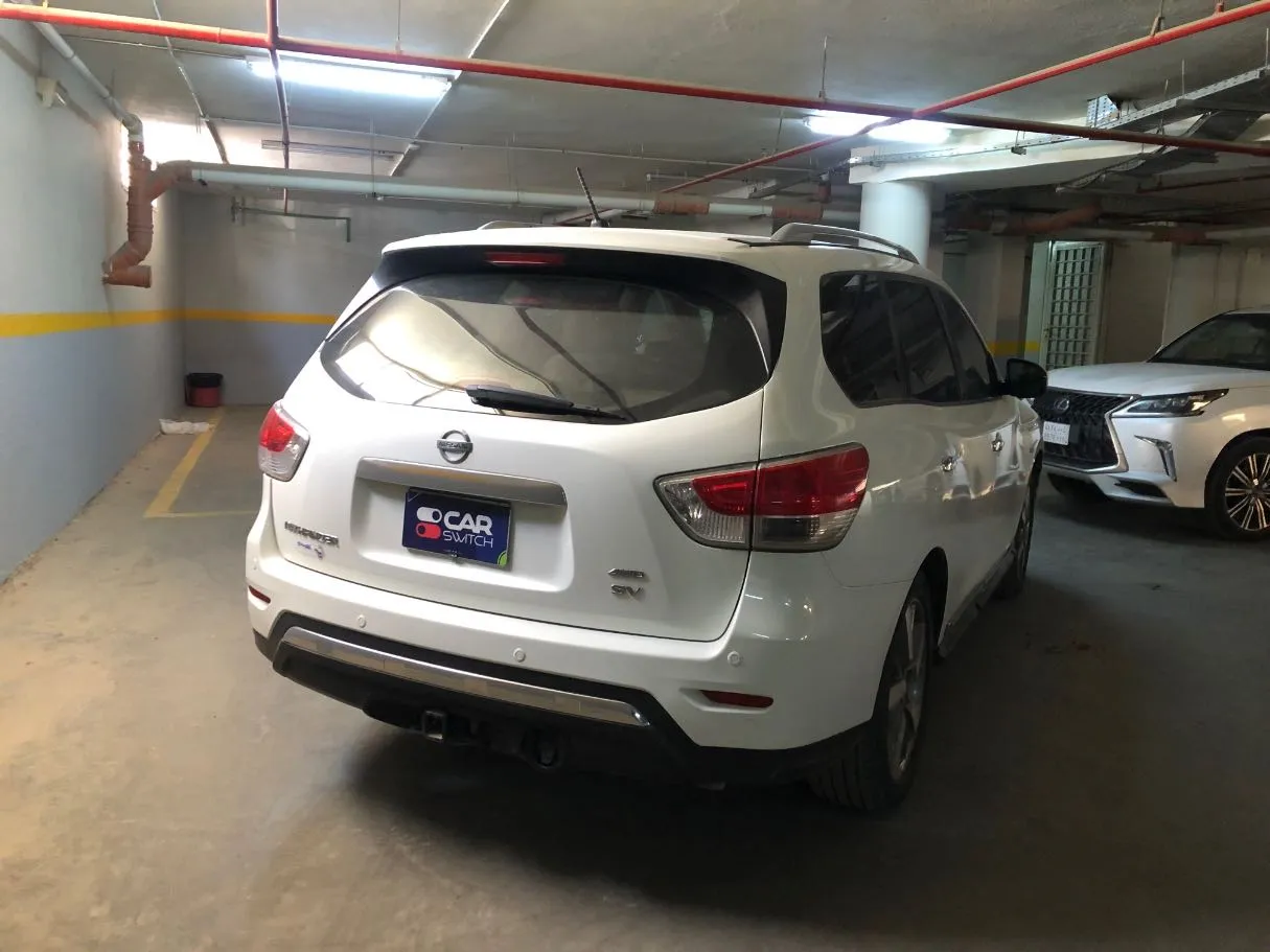 Car image 5