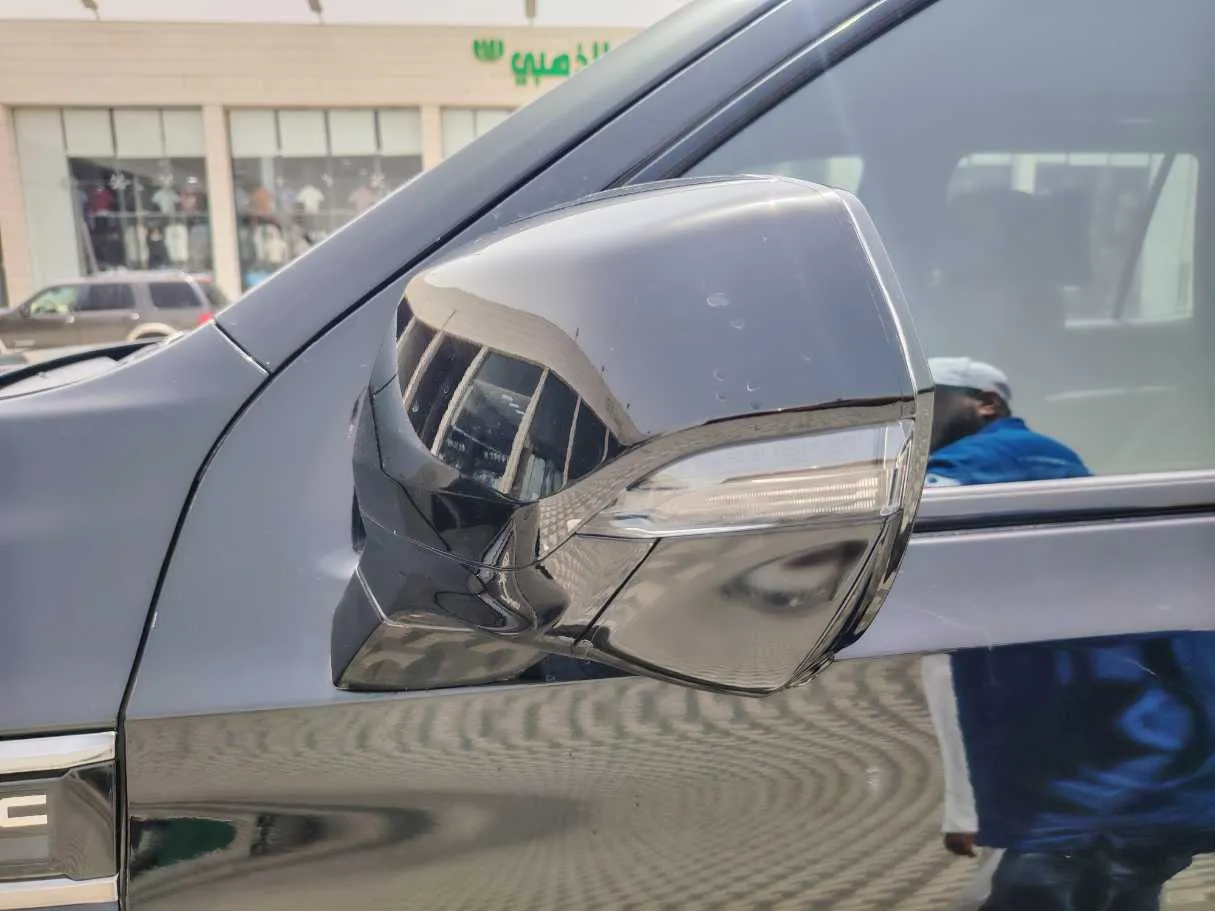 Car image 33