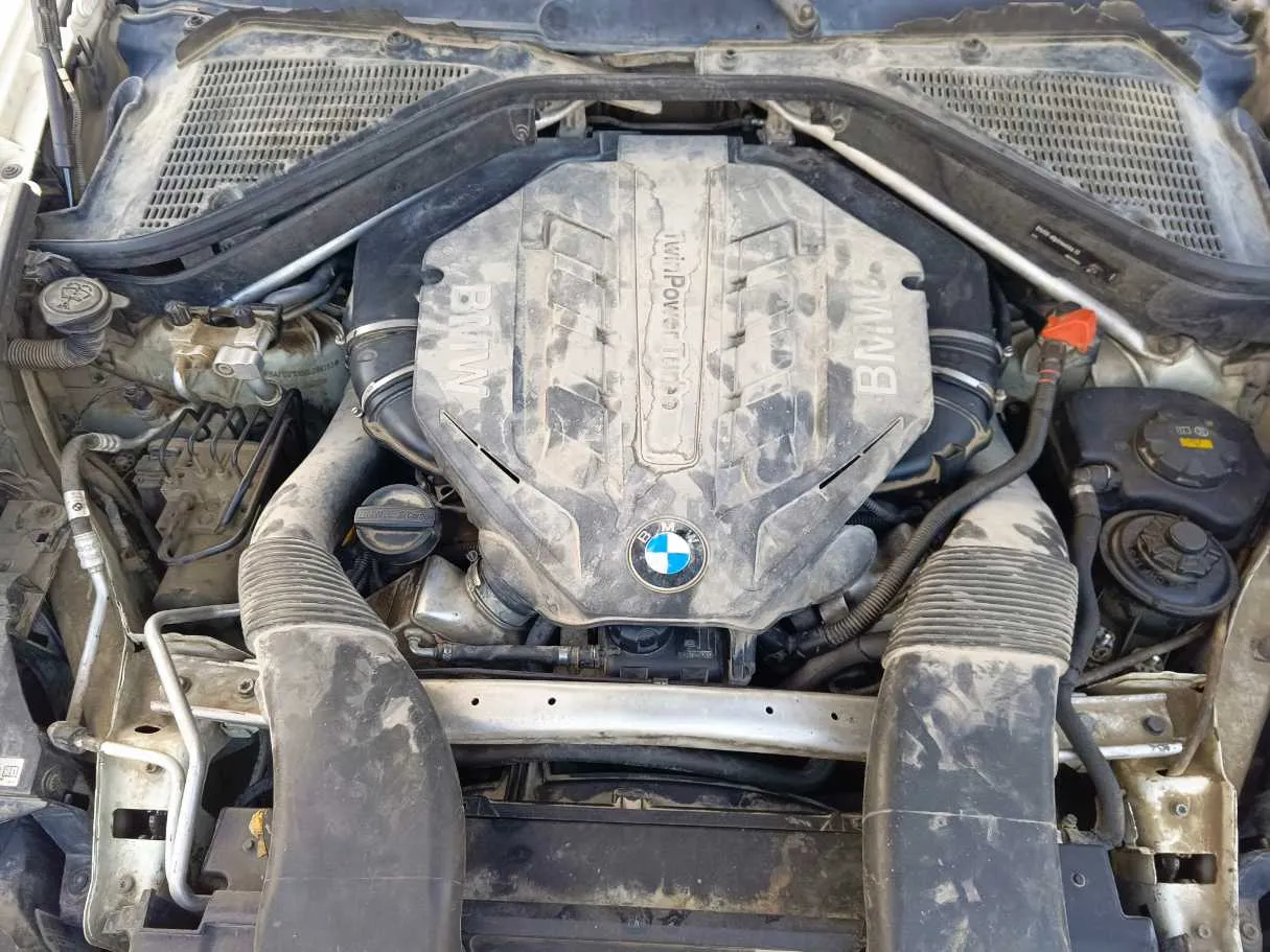 Car image 36