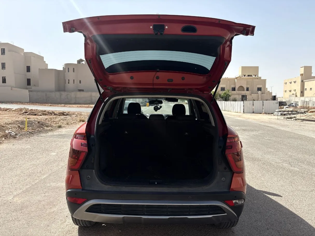 Car image 24