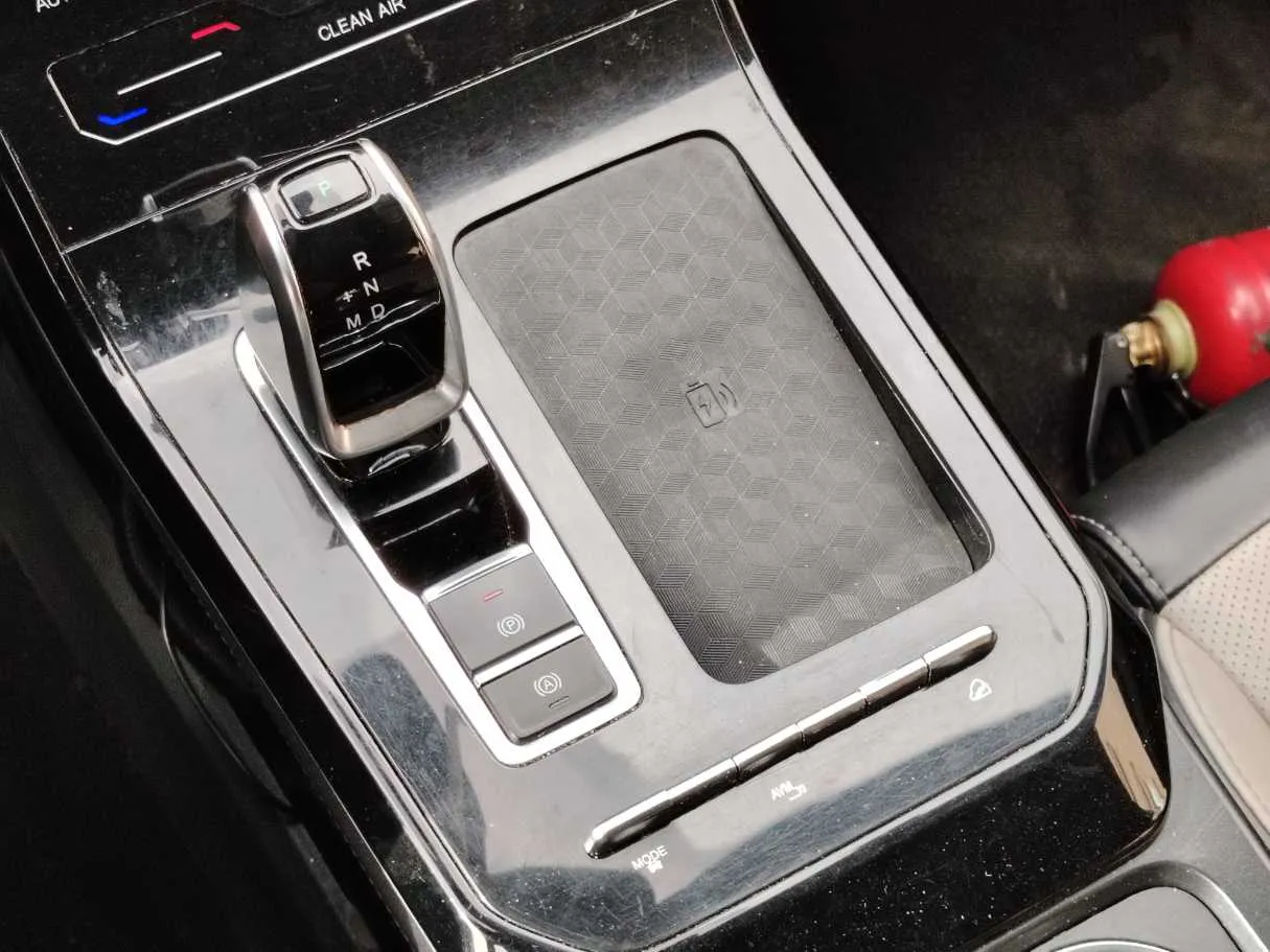 Car image 21