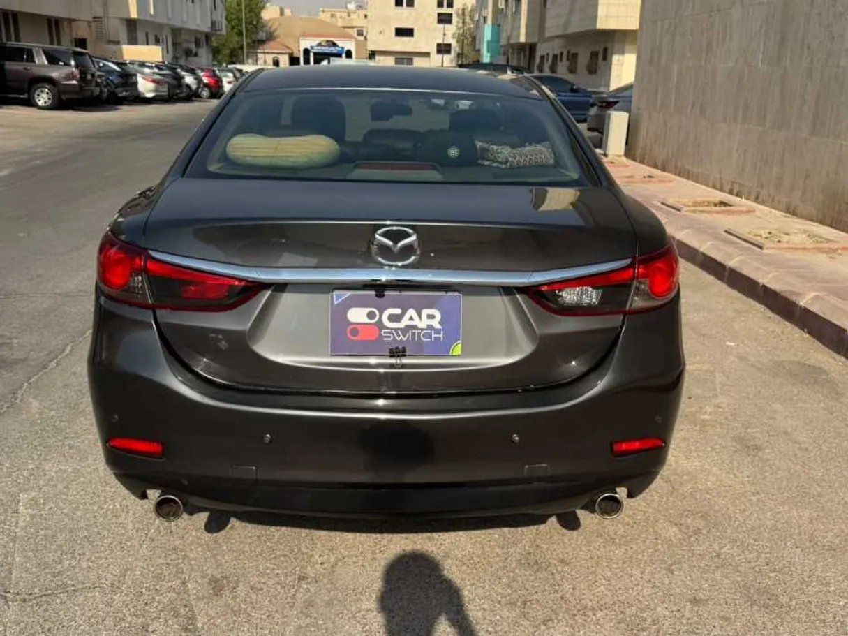 Car image 7