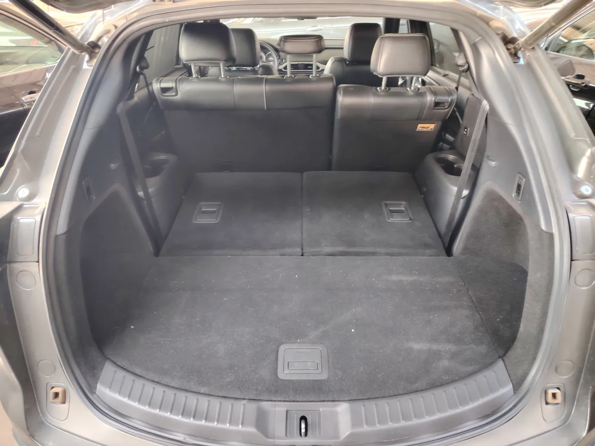 Car image 35