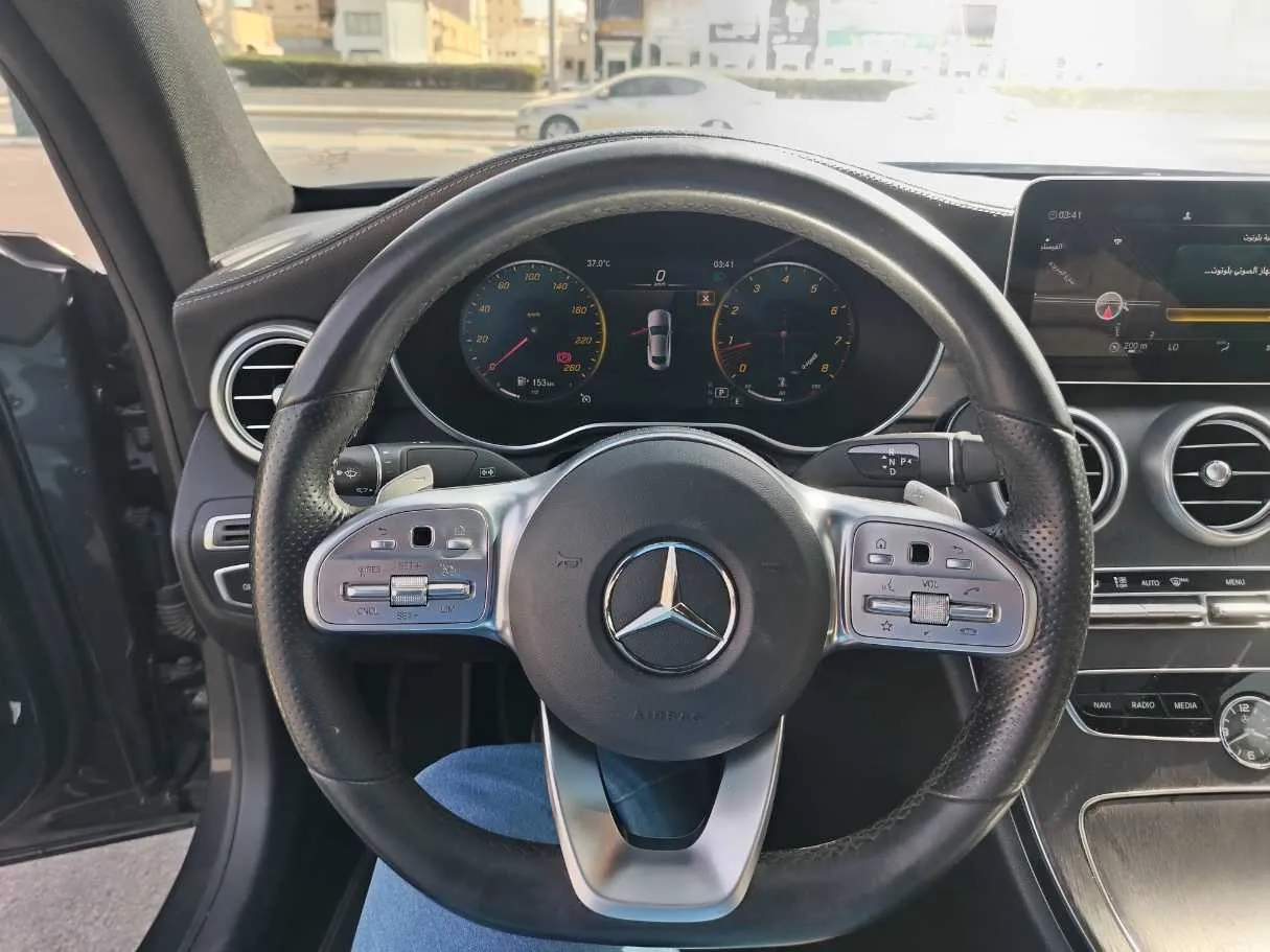 Car image 27