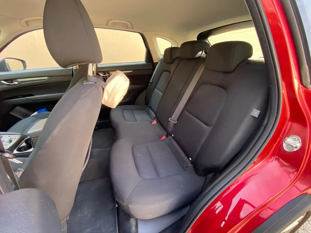 Car image 13