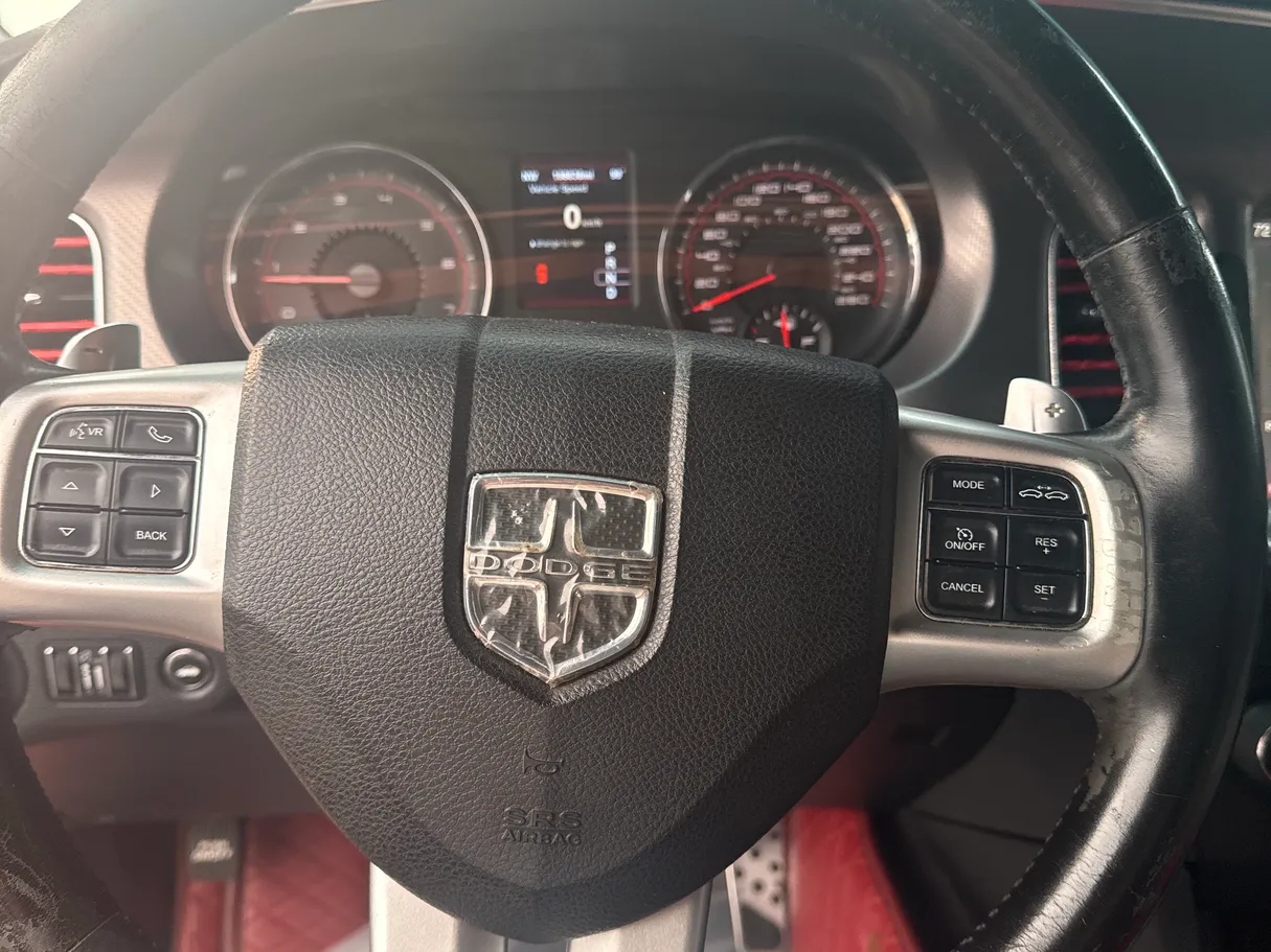 Car image 6