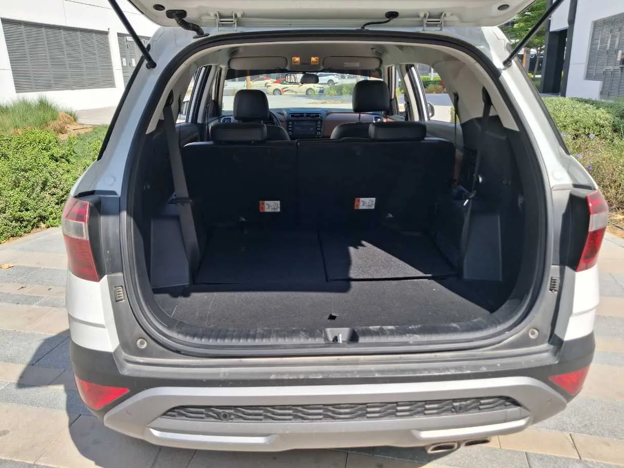 Car image 21