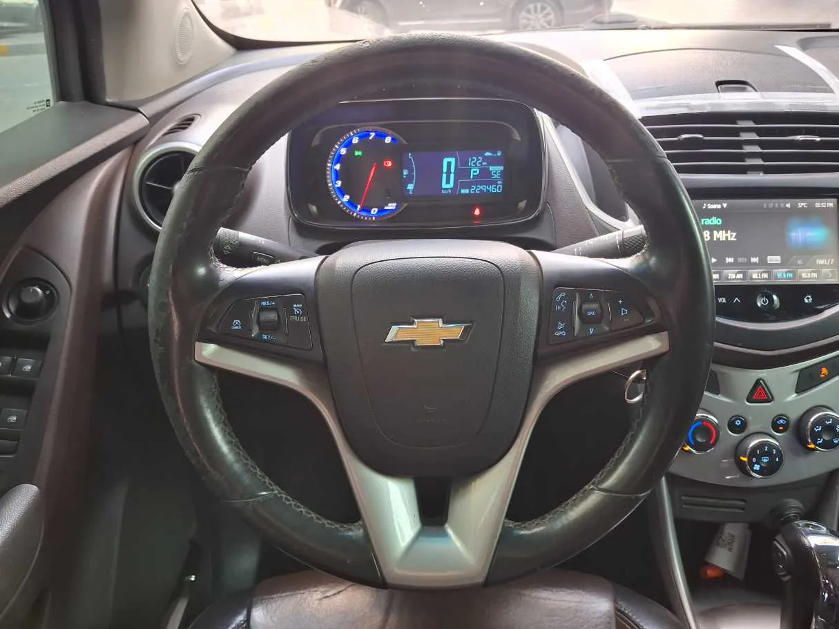Car image 15