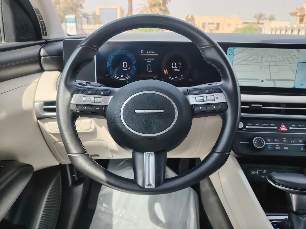 Car image 21