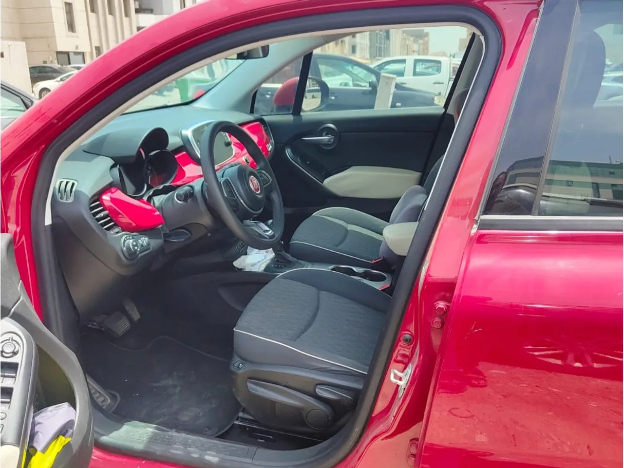 Car image 8
