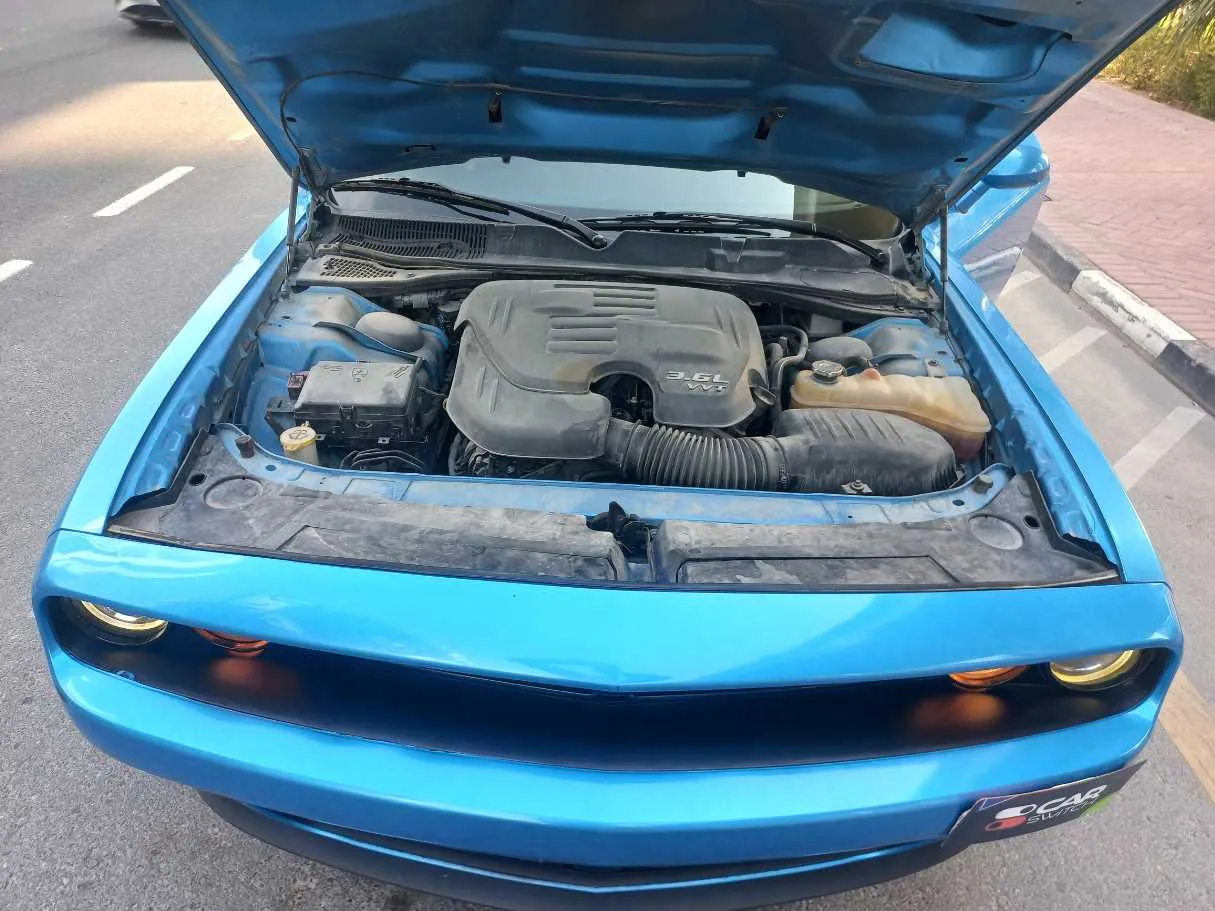 Car image 18