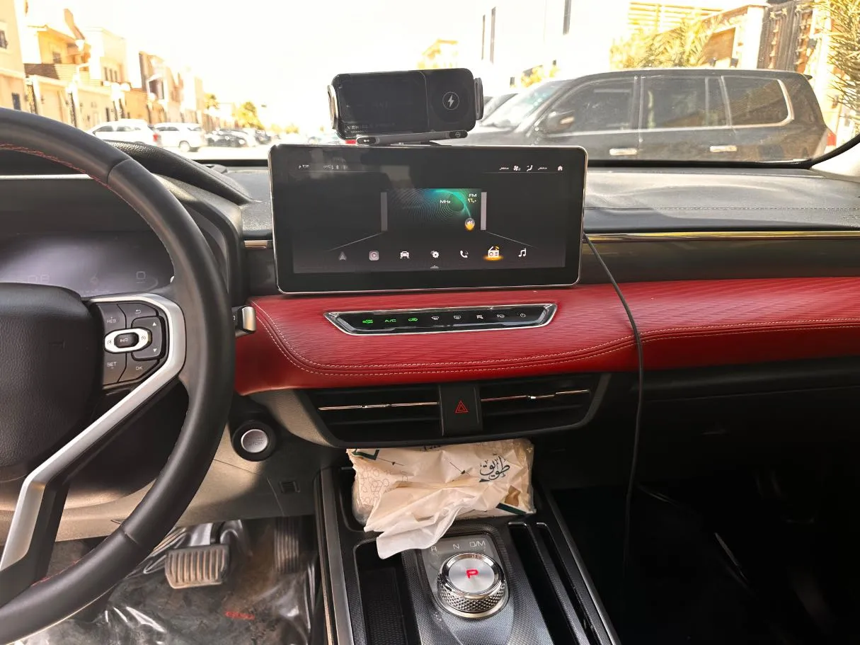 Car image 19