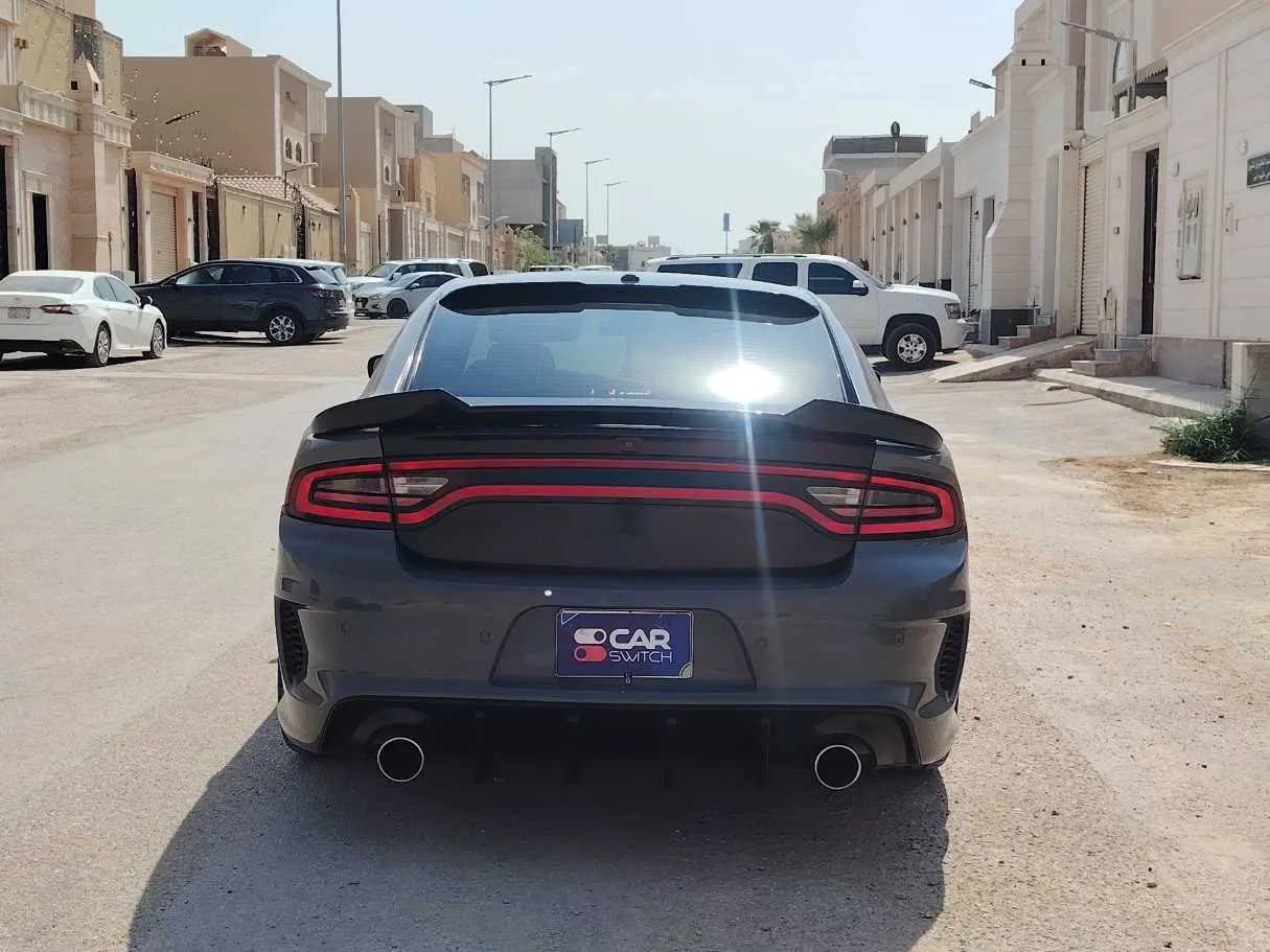 Car image 6