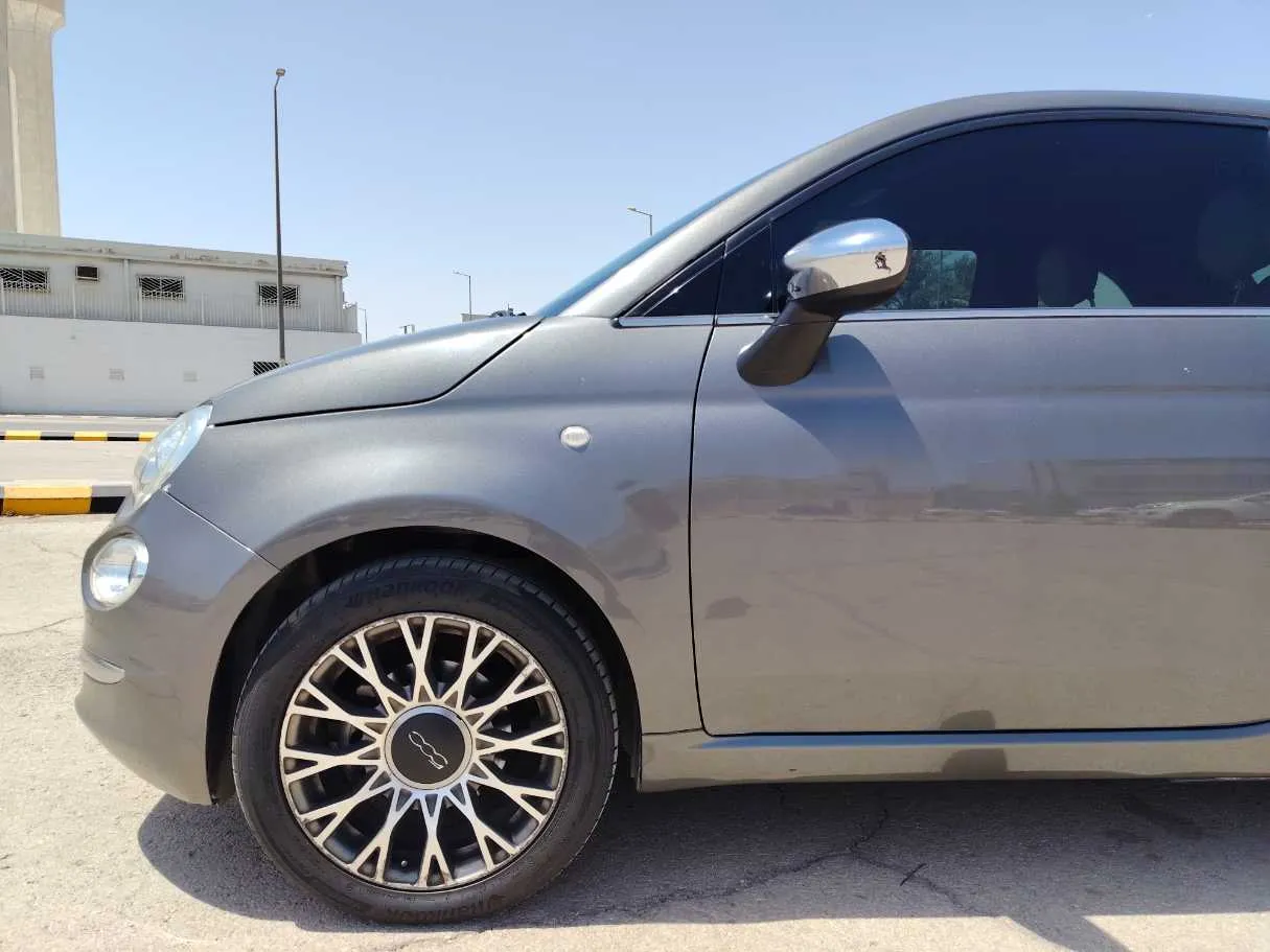 Car image 8