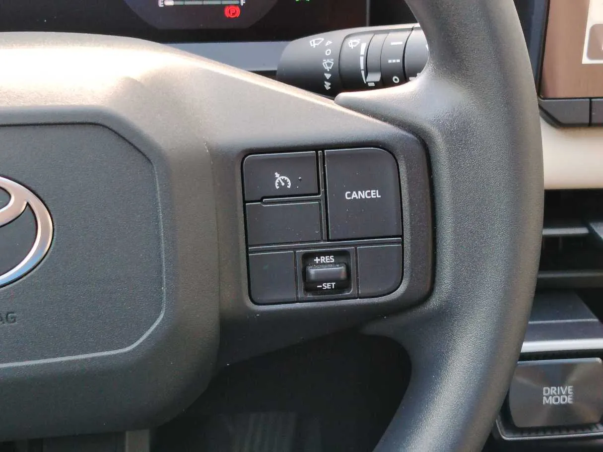 Car image 34