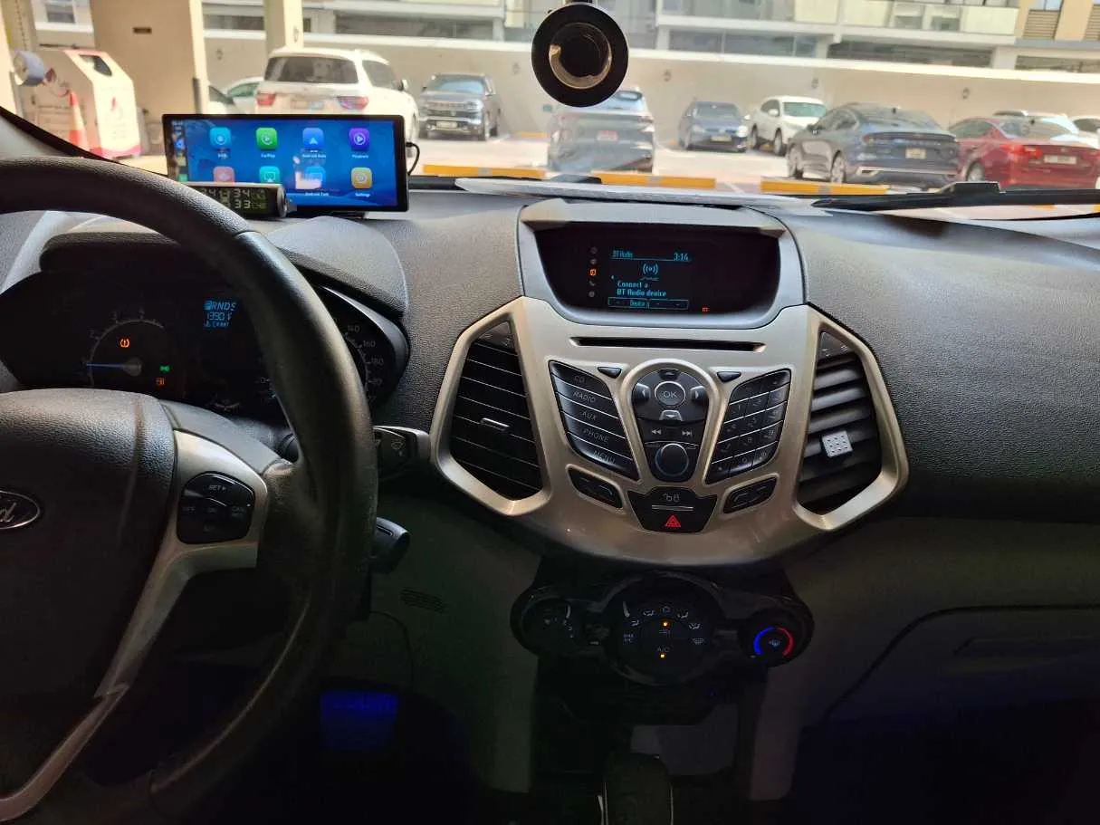 Car image 16