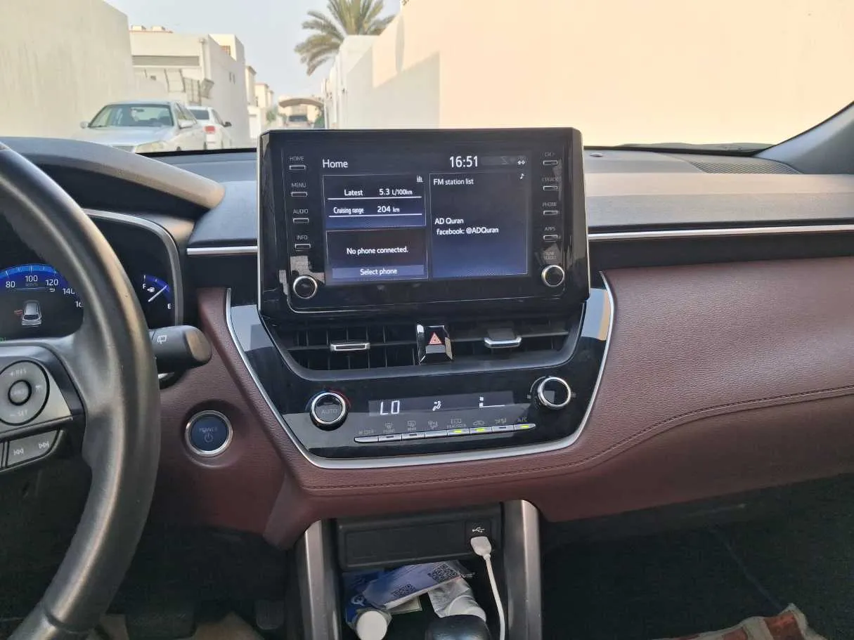 Car image 16
