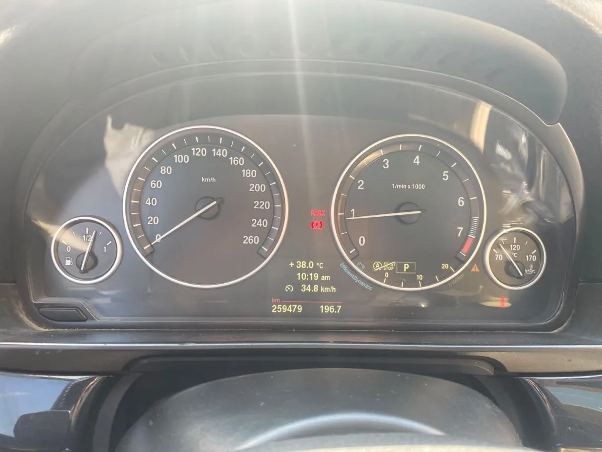 Car image 20