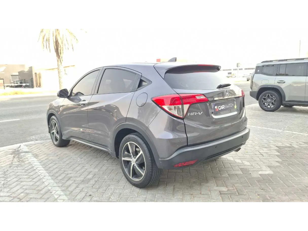 Car image 7