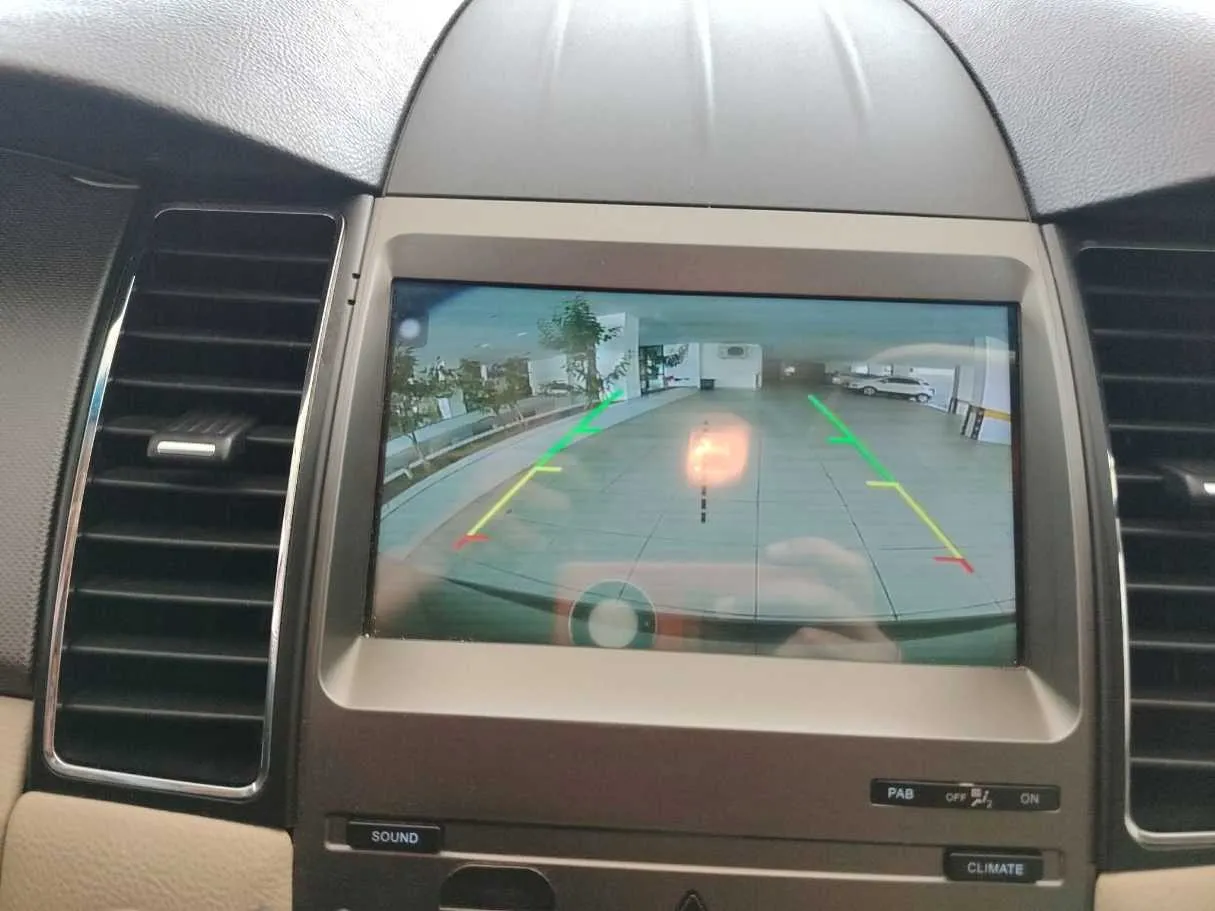 Car image 29
