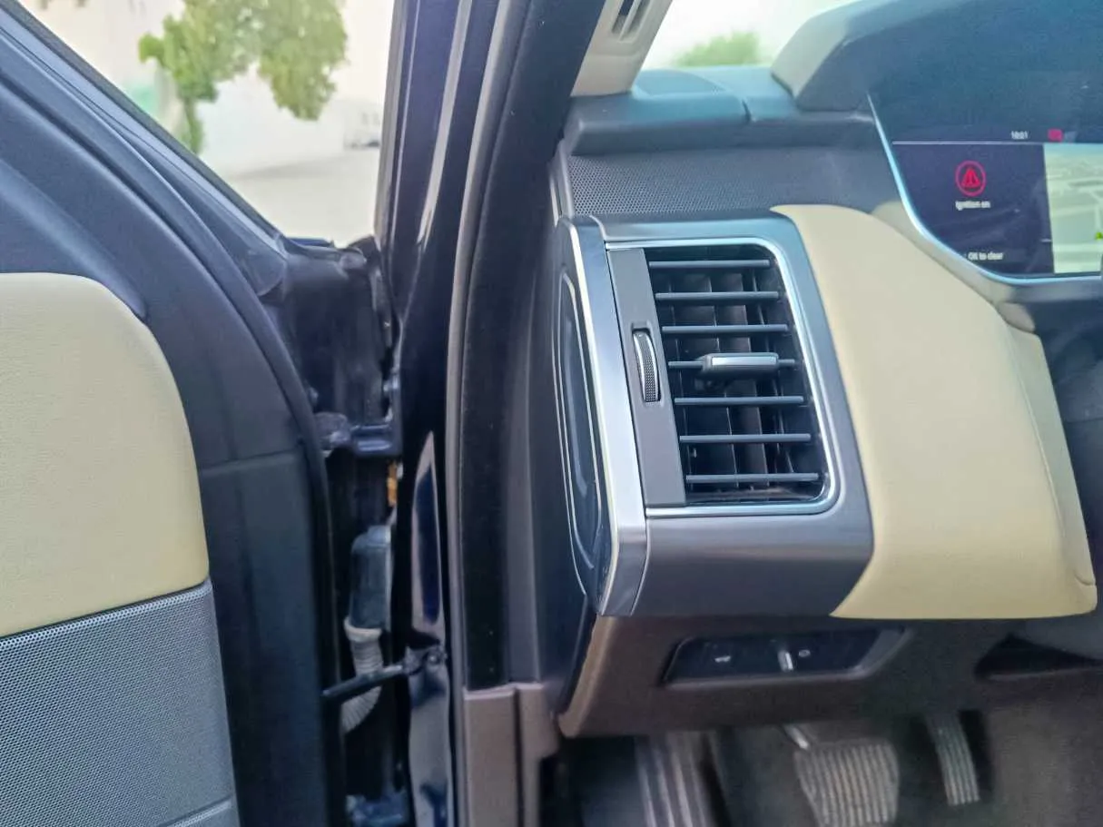 Car image 31