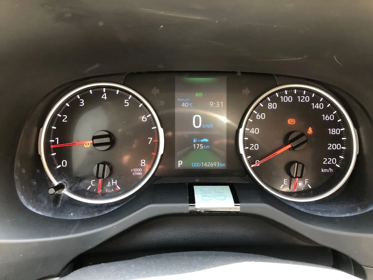 Car image 19
