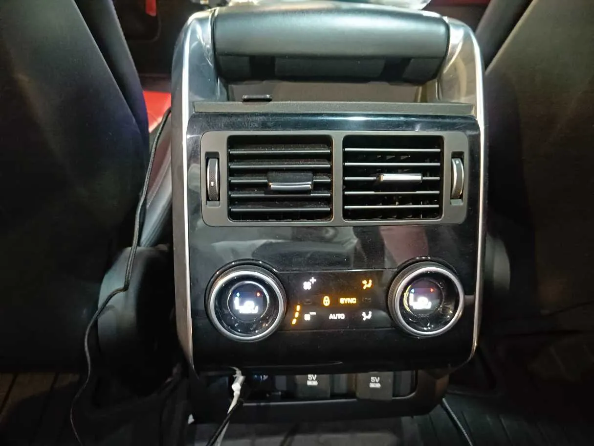 Car image 39