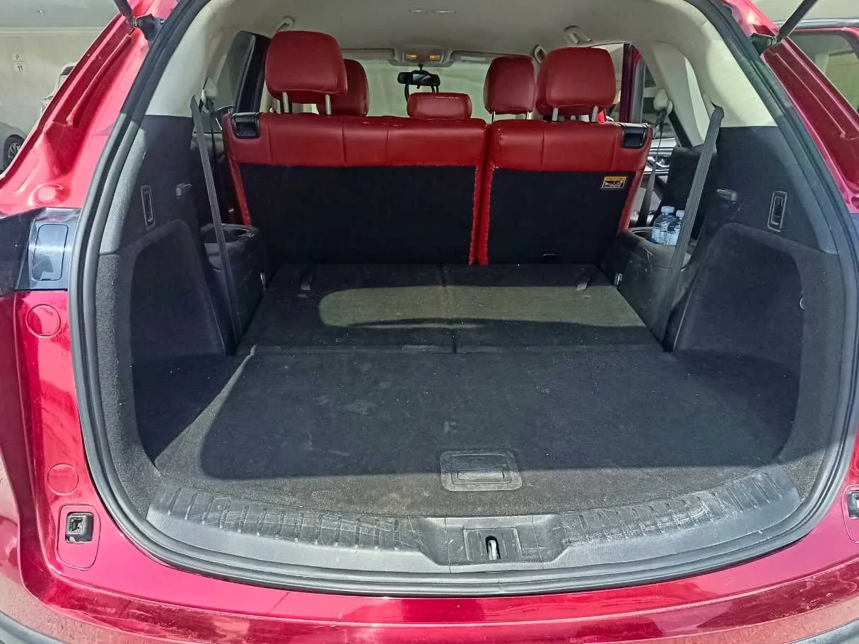 Car image 24