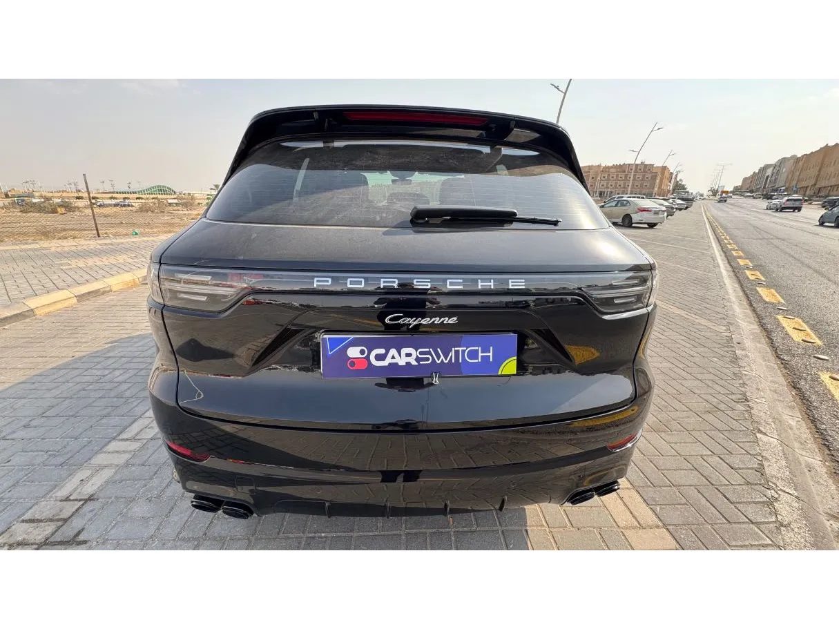 Car image 6