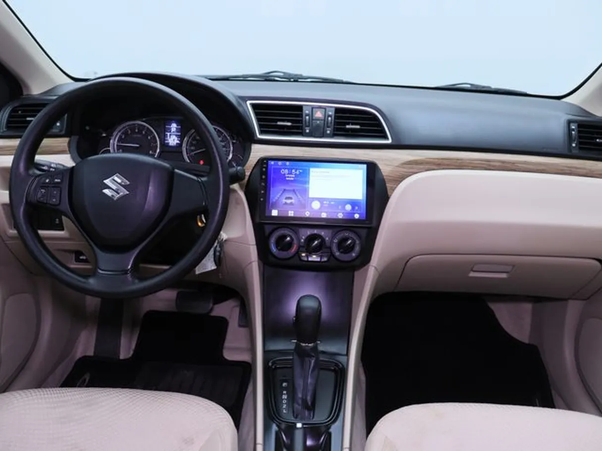 Car image 8