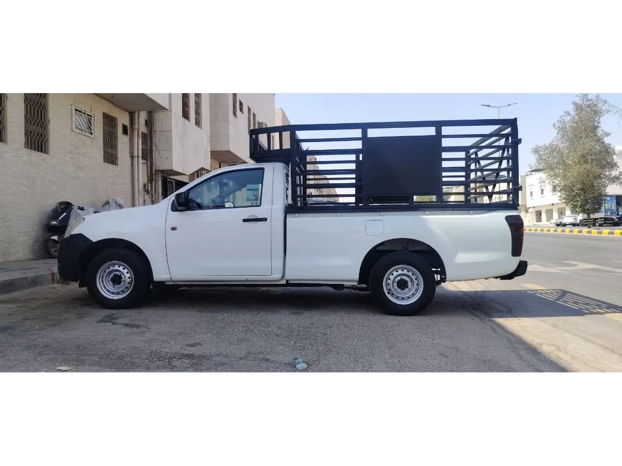 Car image 8