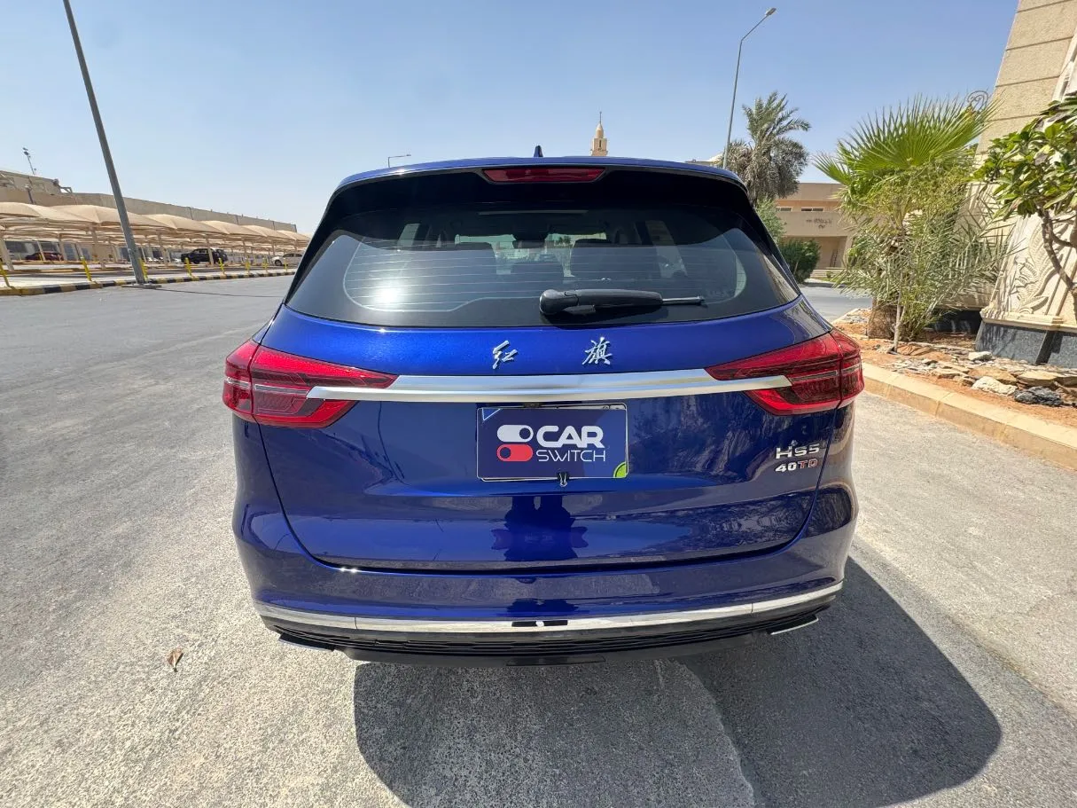 Car image 6