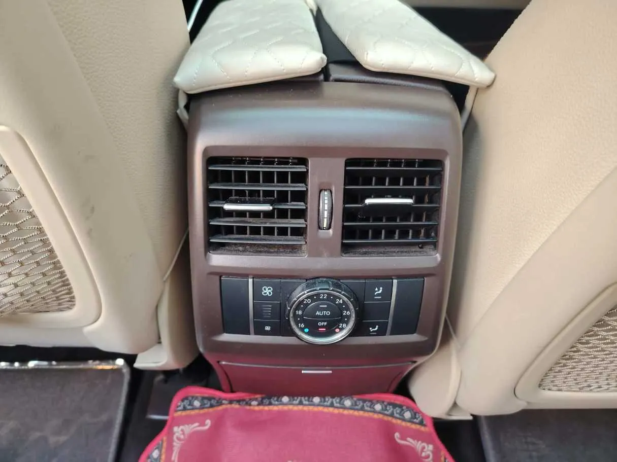 Car image 38