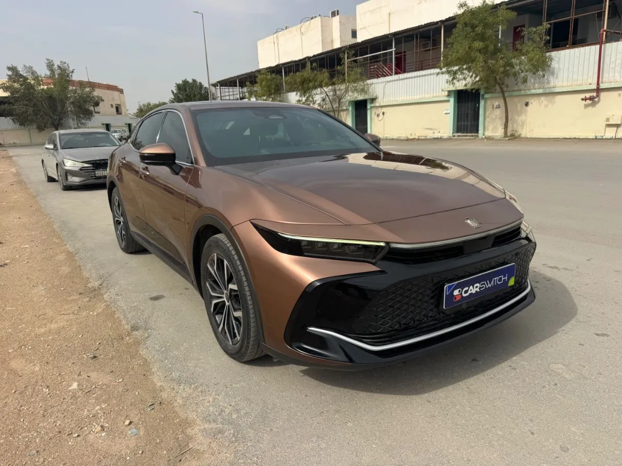 Car image 3