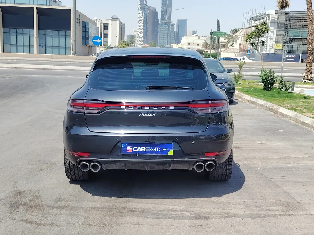 Car image 6